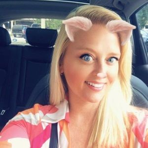 Meet your Posher, Denise